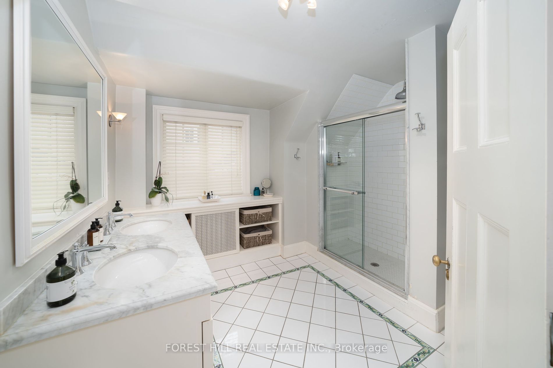 77 Forest Hill Rd