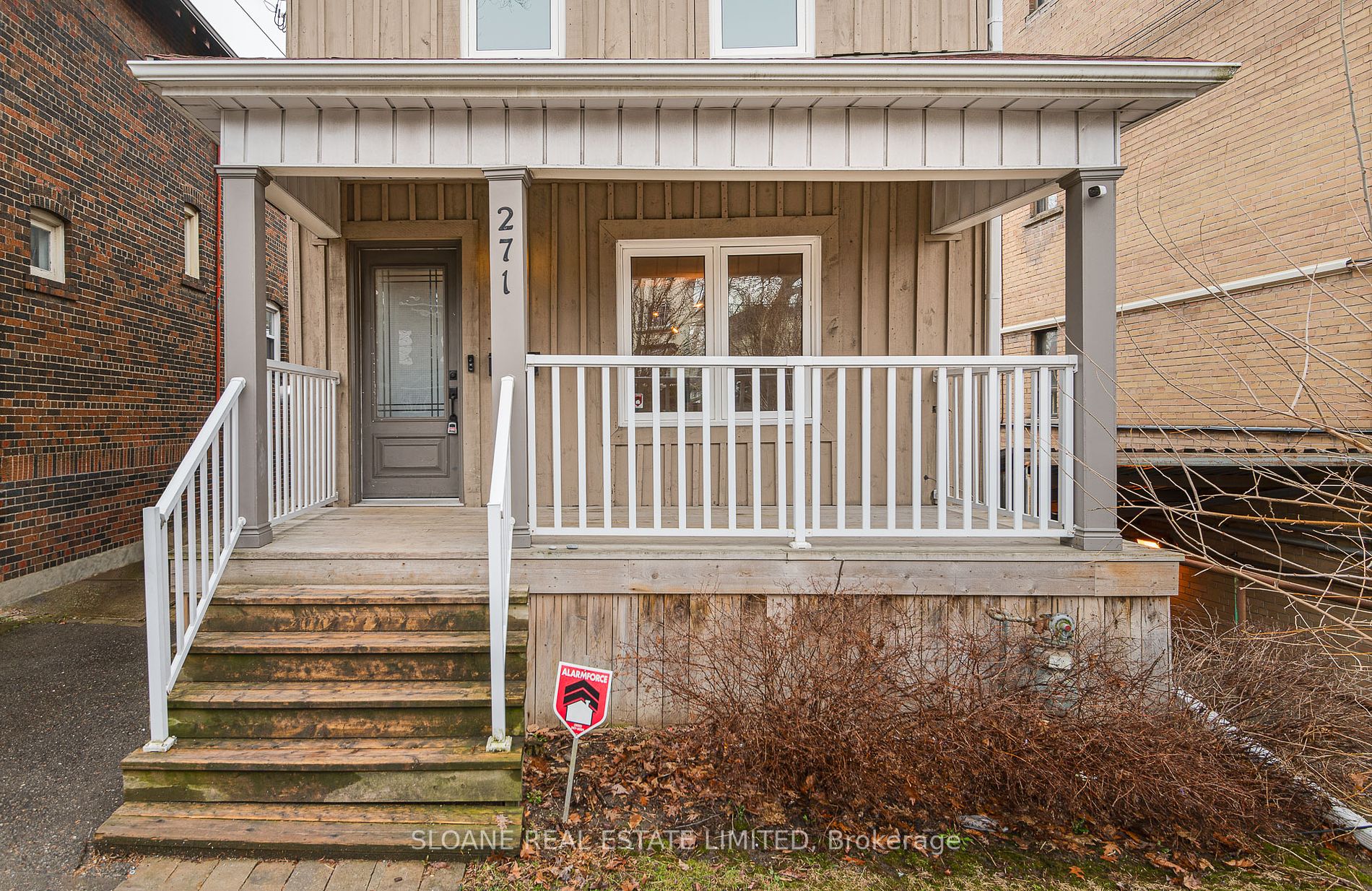 271 St Clair Avenue E