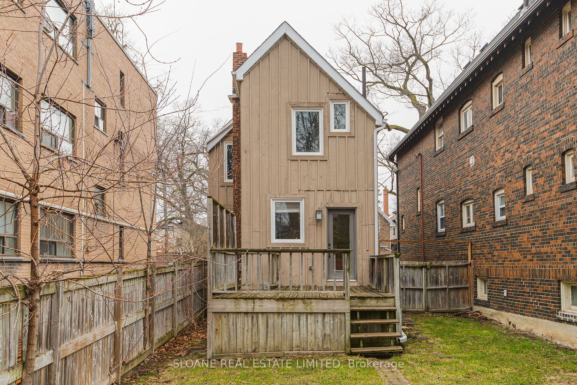 271 St Clair Avenue E