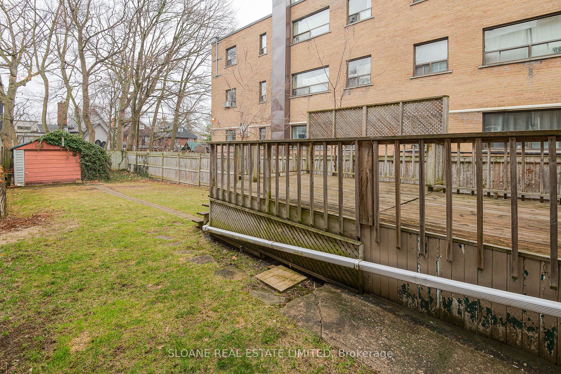271 St Clair Avenue E
