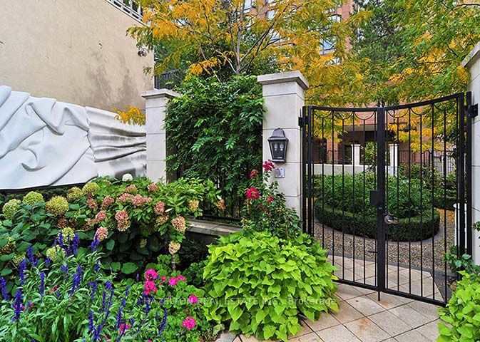 1 St Thomas St, #9C