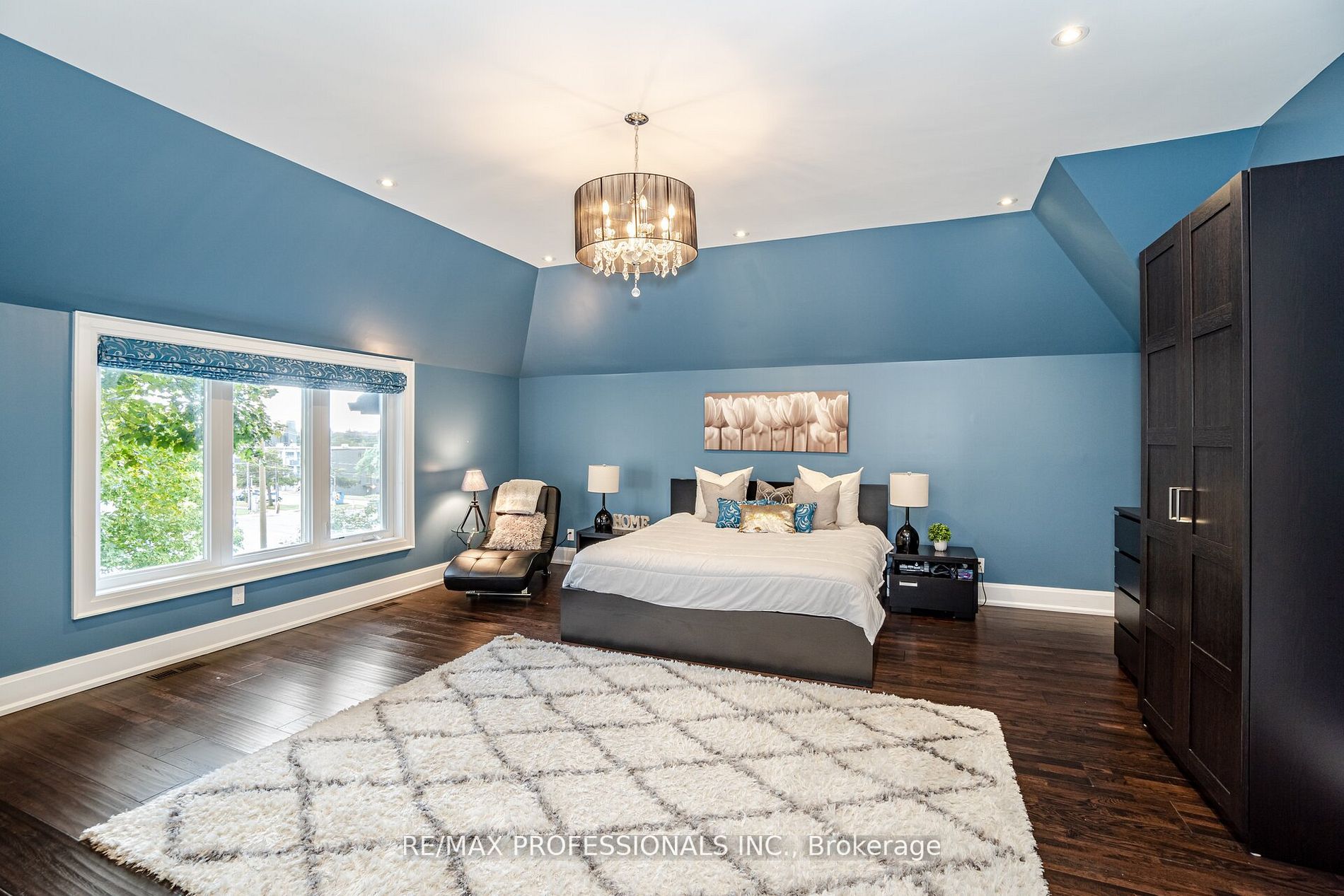 513 Hounslow Ave
