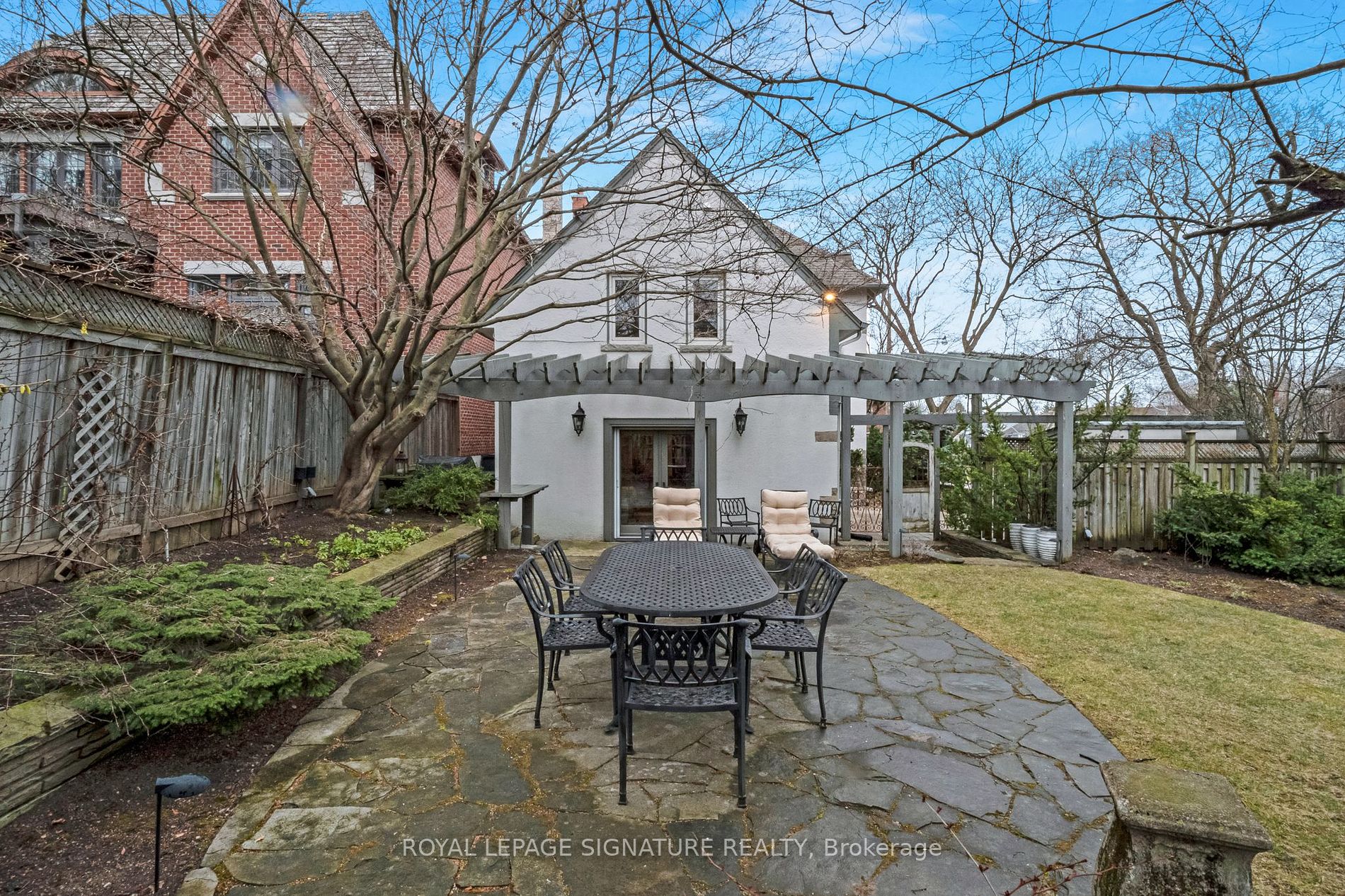 40 Ava Road