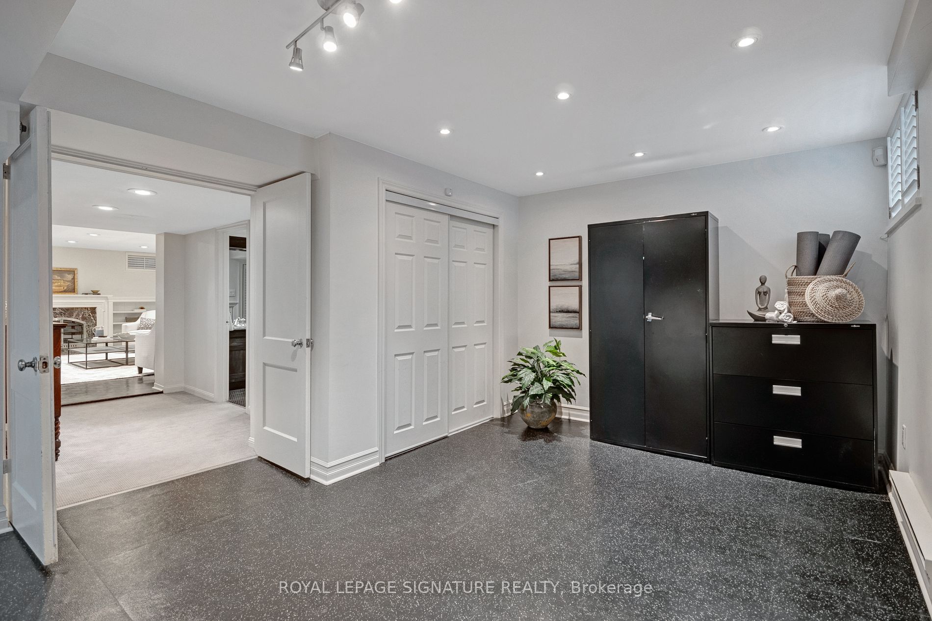 40 Ava Road