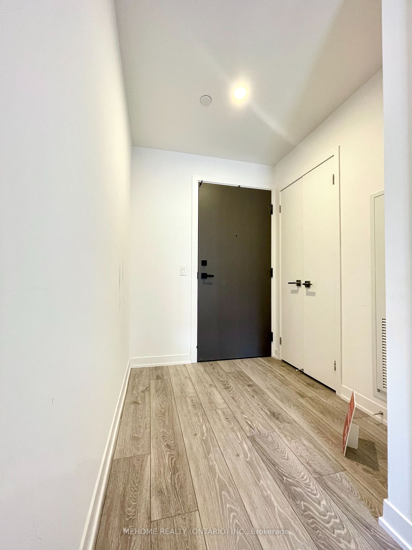 15 Holmes Avenue, #804