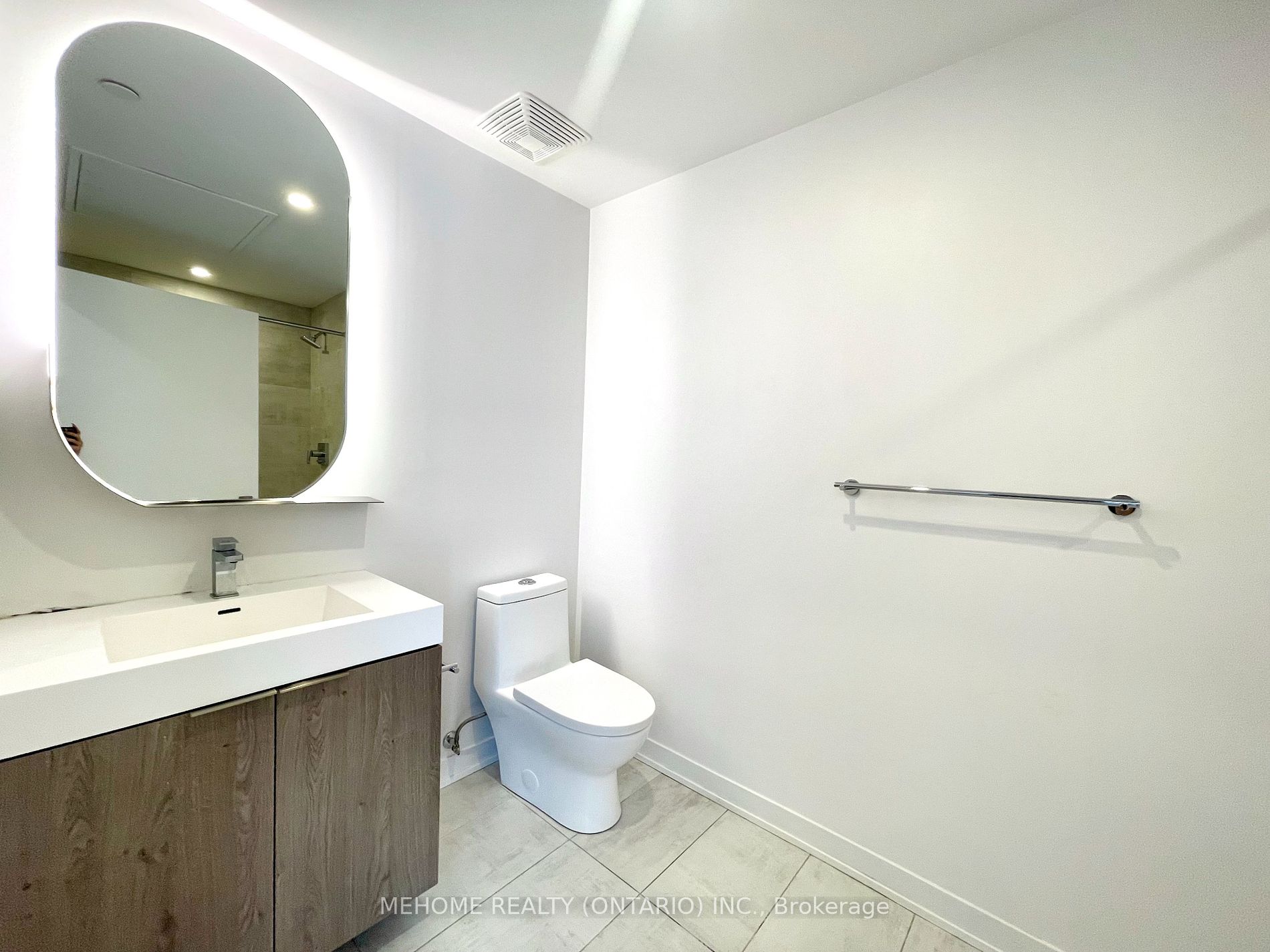 15 Holmes Avenue, #804