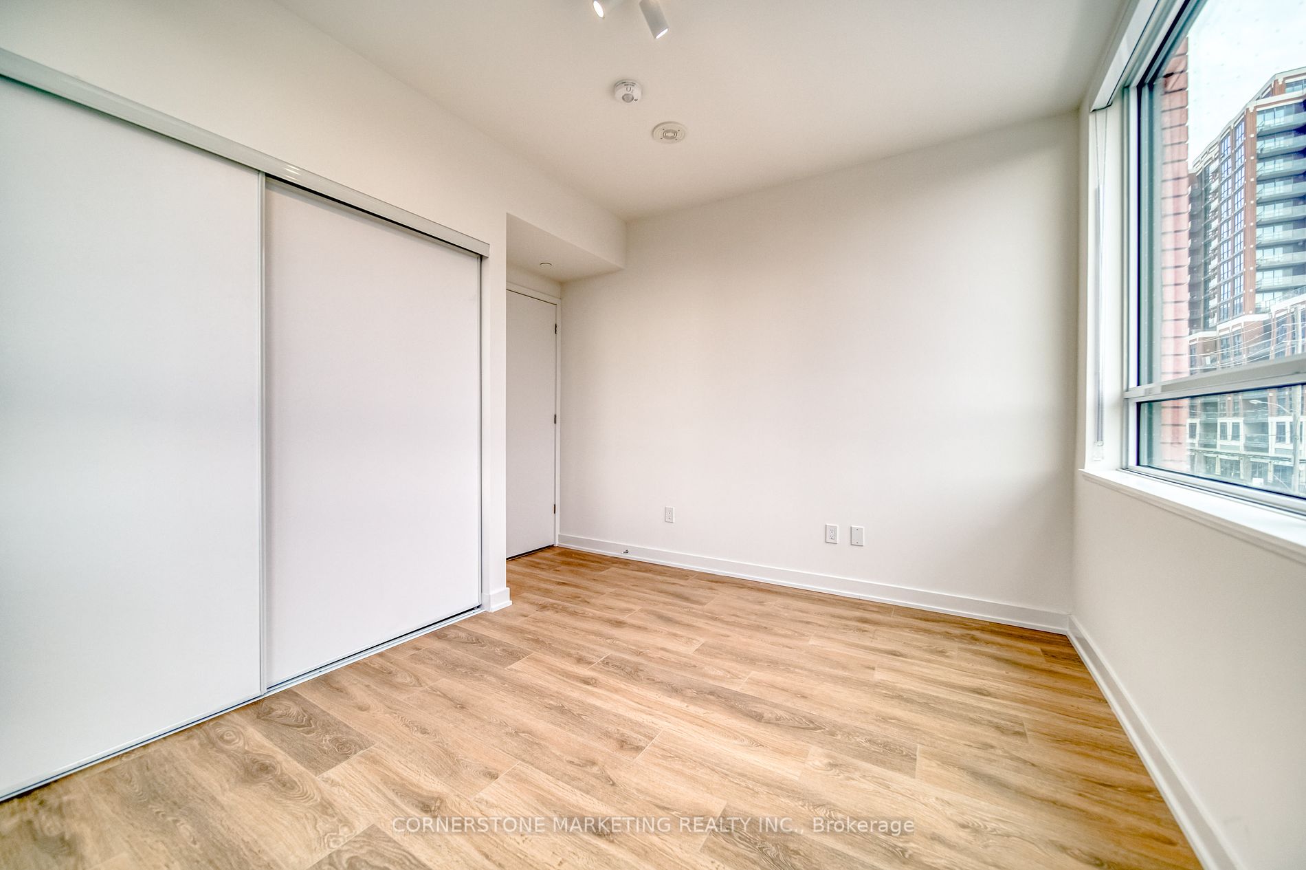 8 Tippett Rd, #102