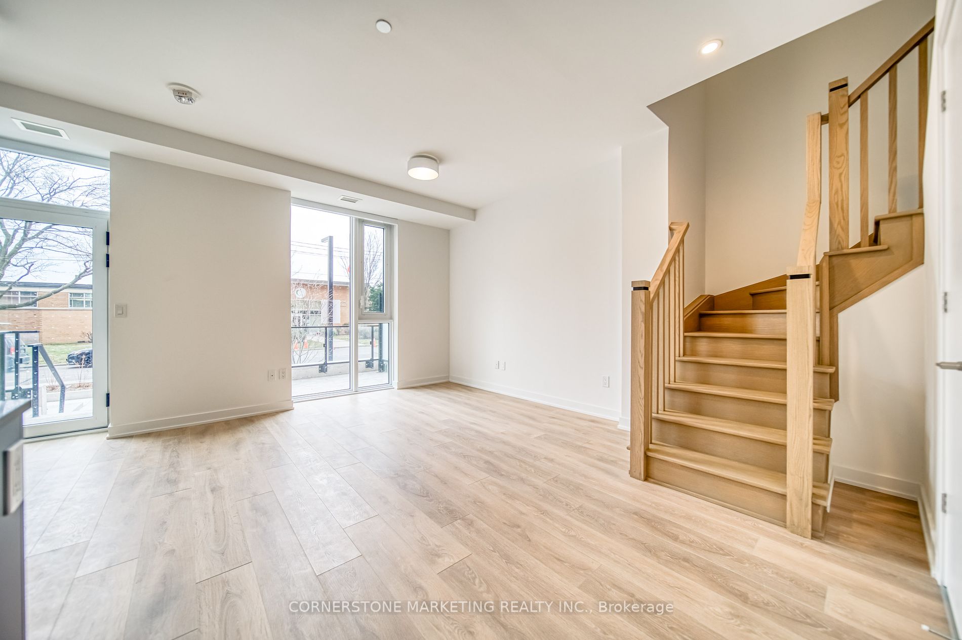 8 Tippett Rd, #102
