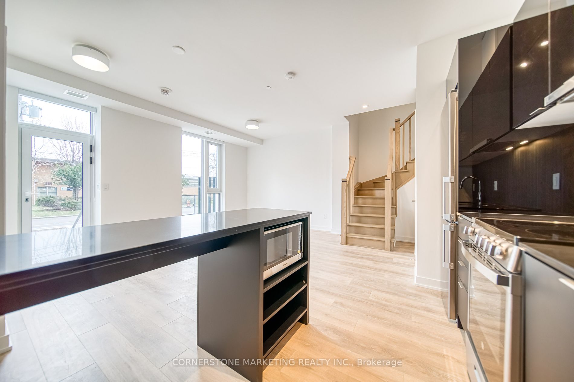 8 Tippett Rd, #102