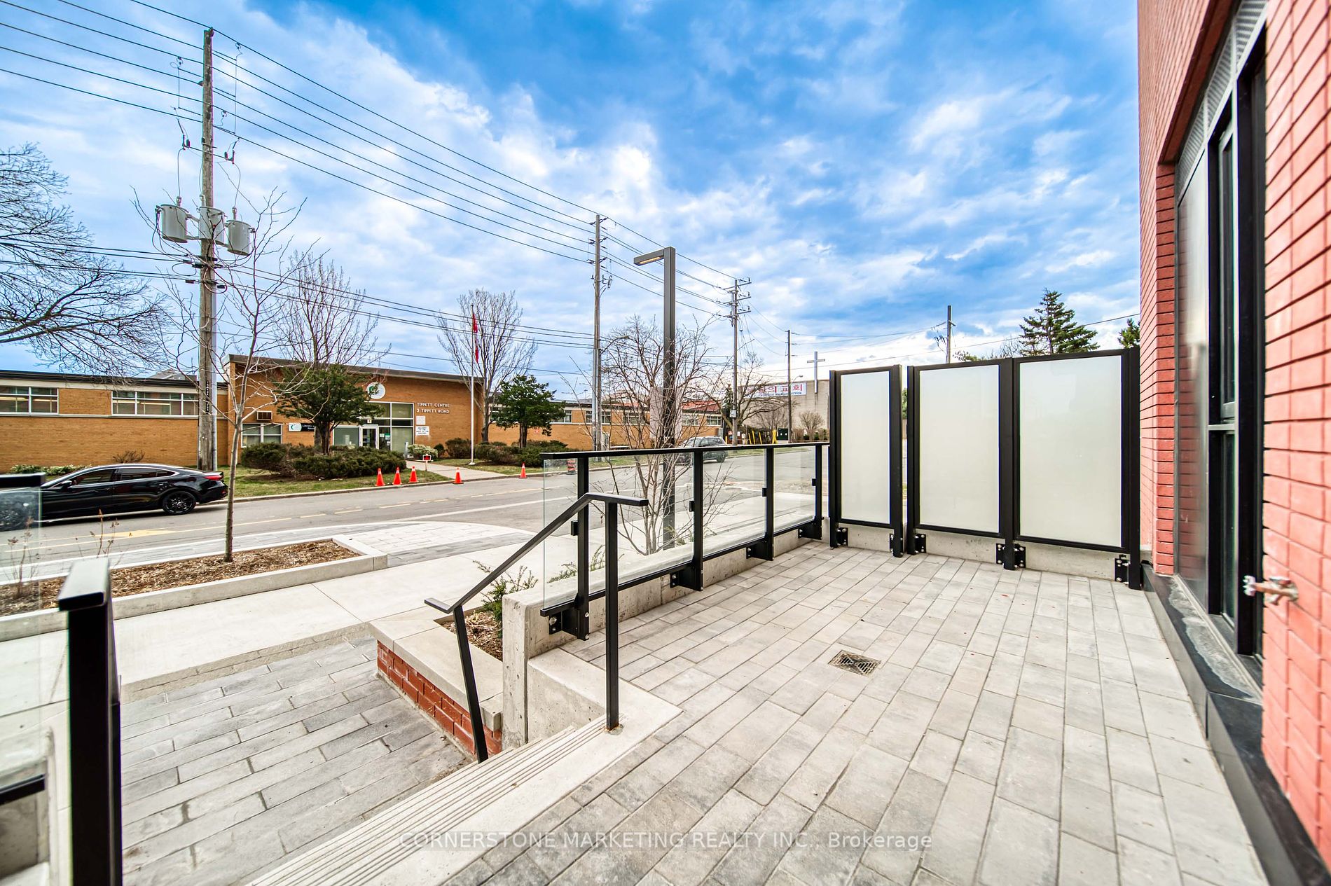8 Tippett Rd, #102