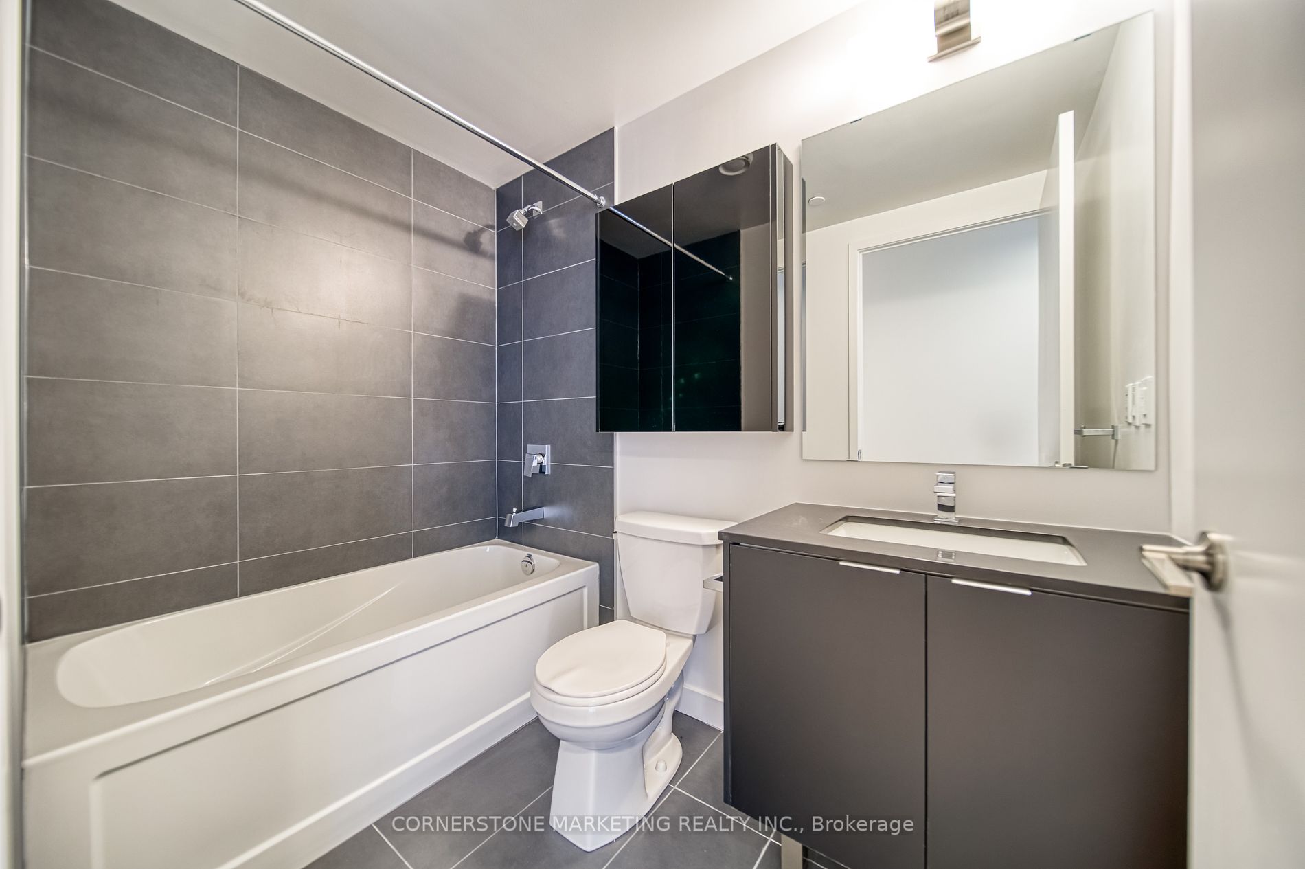 8 Tippett Rd, #102