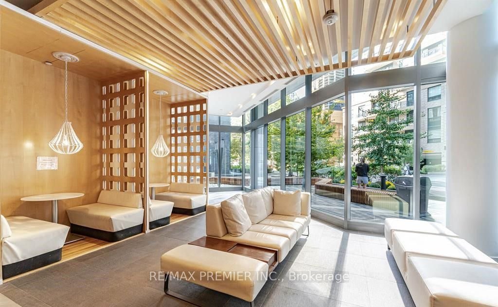 45 Charles St E, #3106