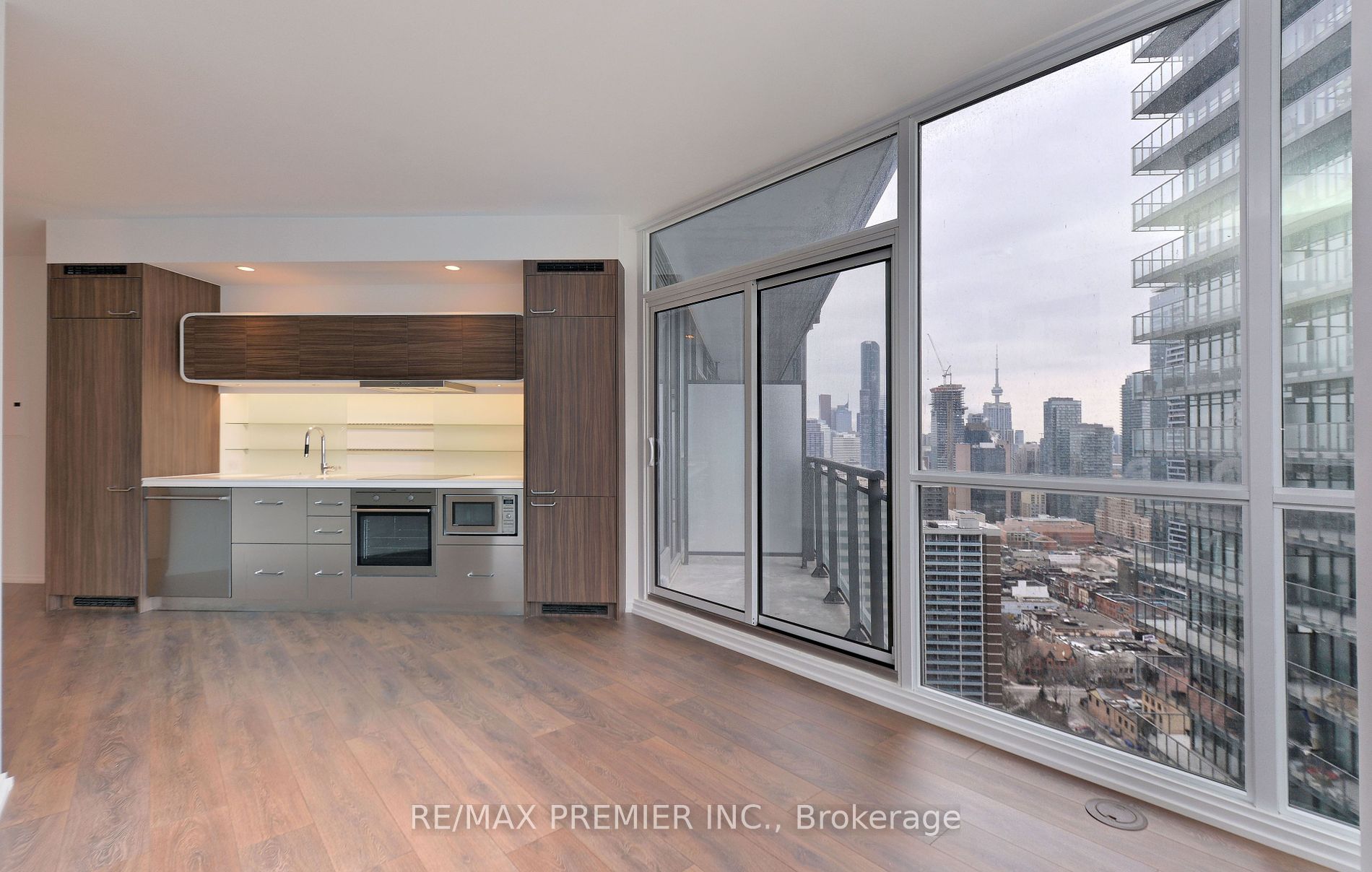 45 Charles St E, #3106