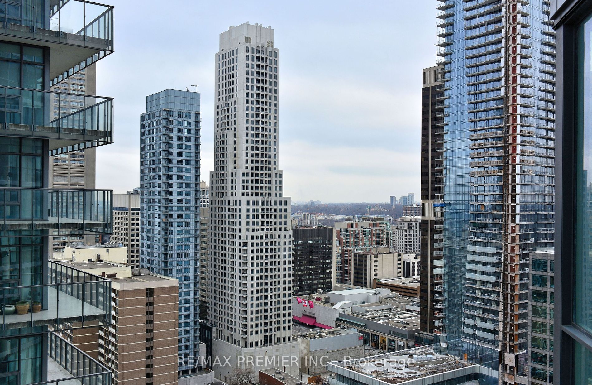 45 Charles St E, #3106