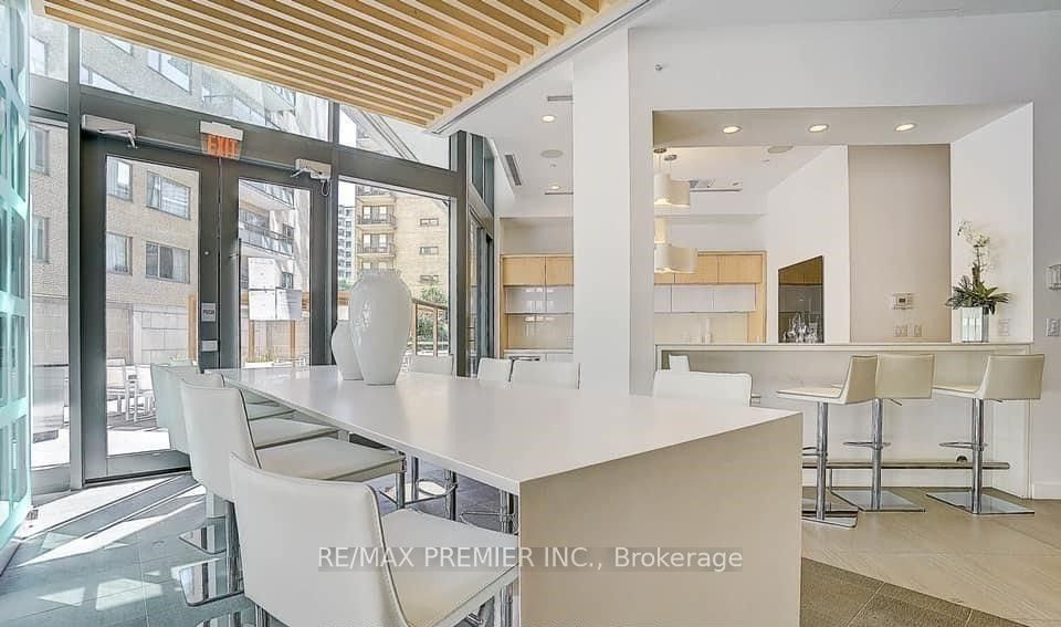 45 Charles St E, #3106
