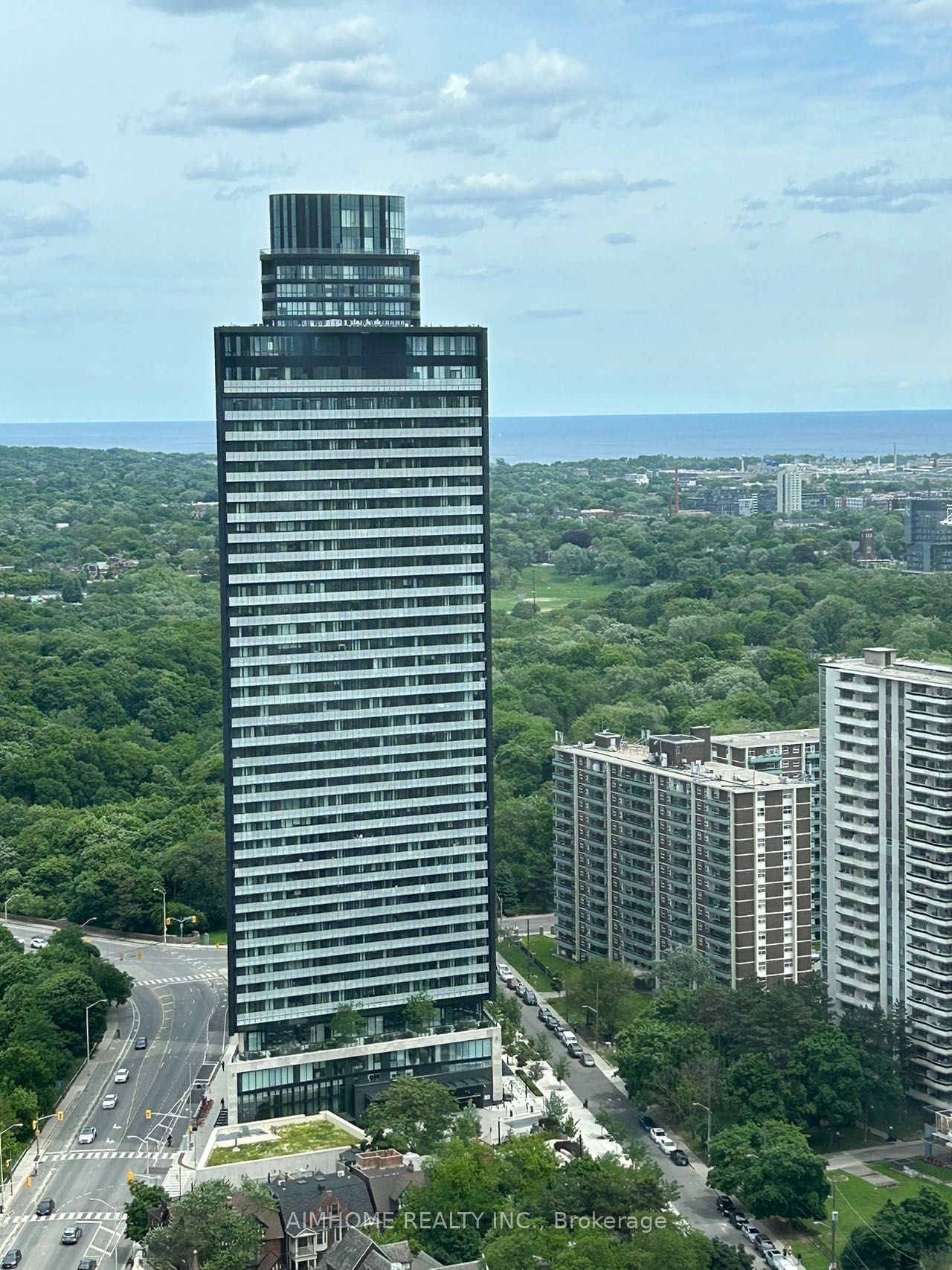 395 Bloor St E, #3407