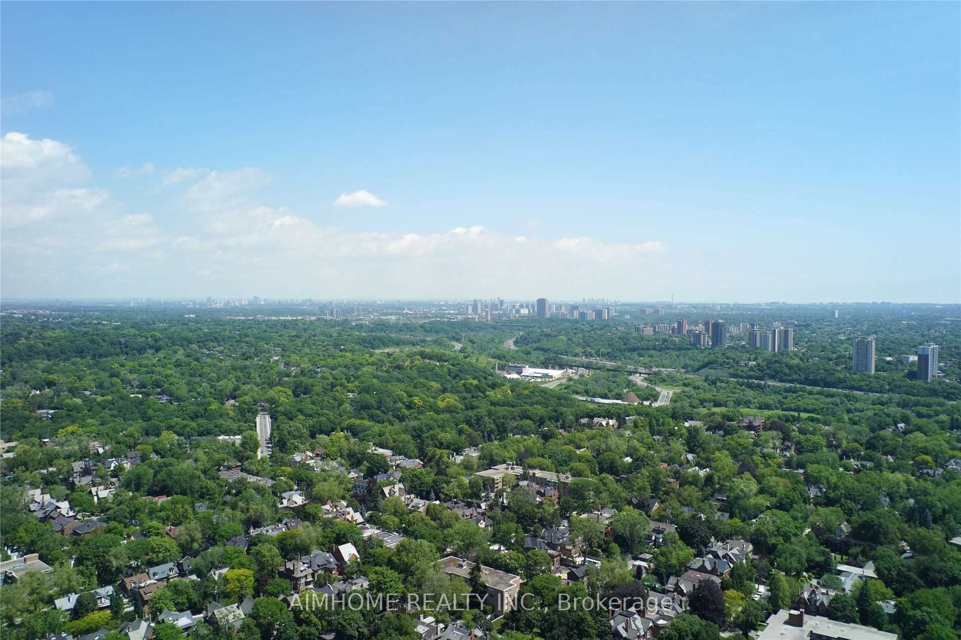 395 Bloor St E, #3407