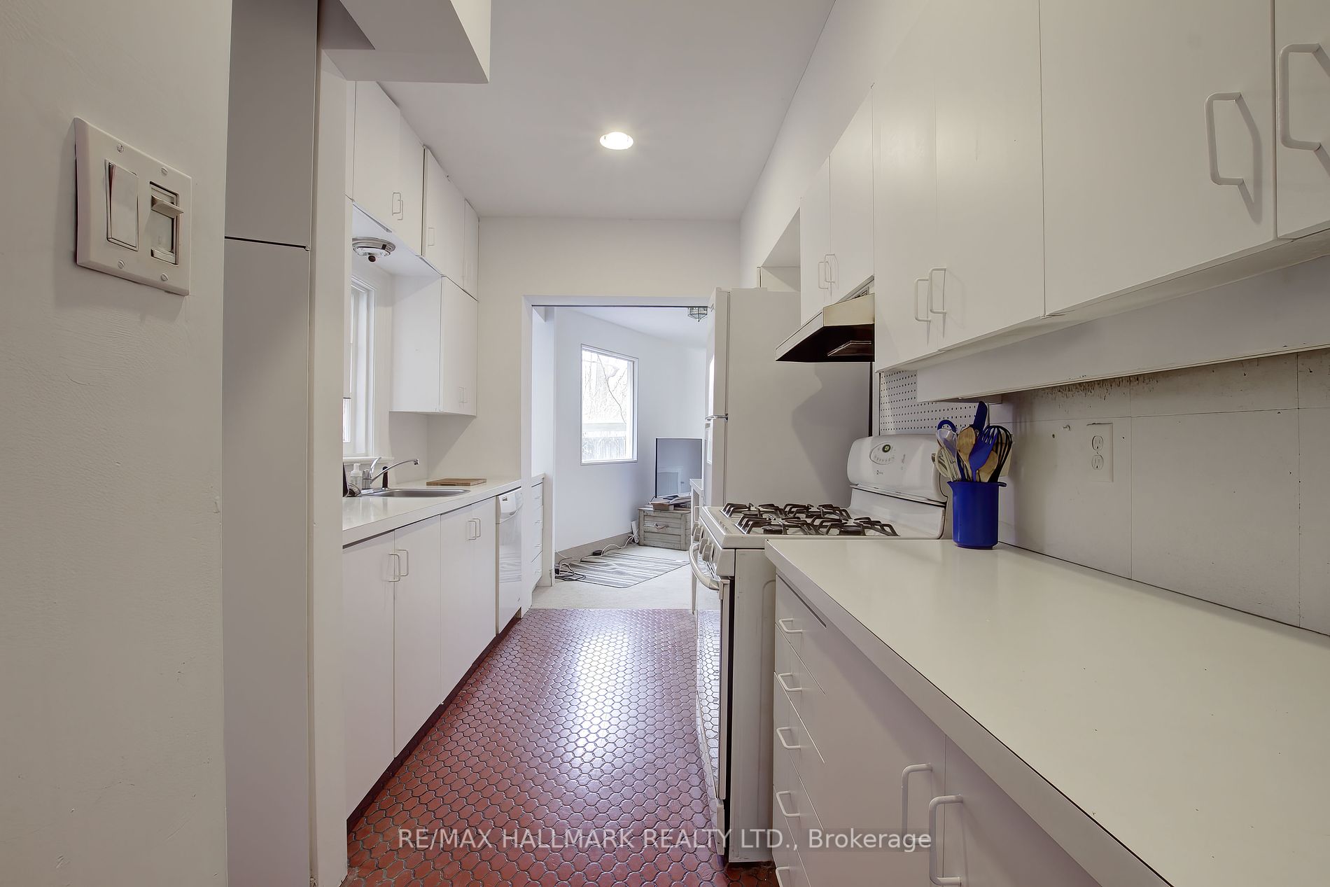 49 Astley Avenue