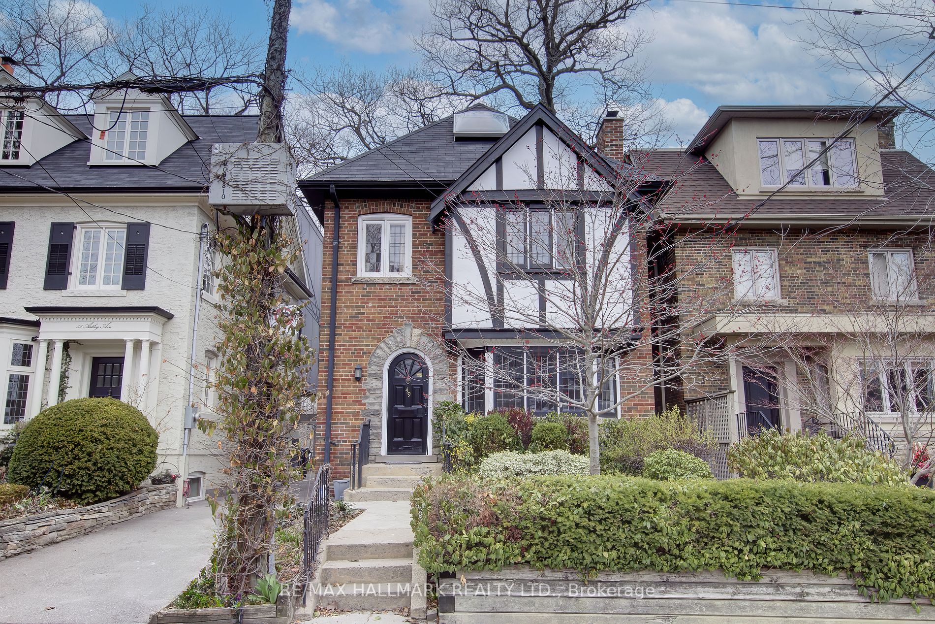 49 Astley Avenue