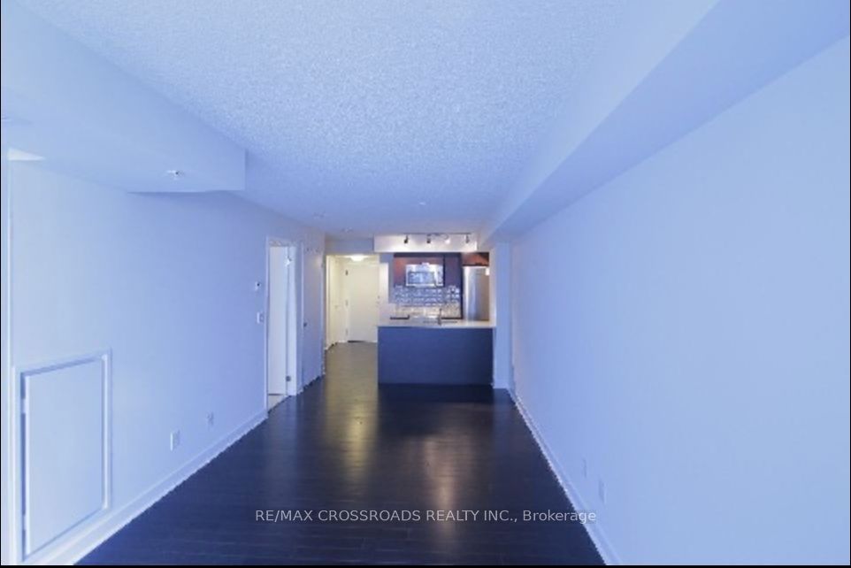 295 Adelaide St W, #409