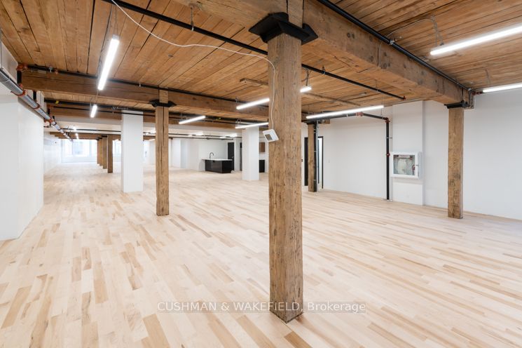 577 Yonge Street, #3rd Fl