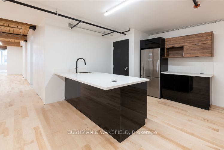 577 Yonge Street, #3rd Fl
