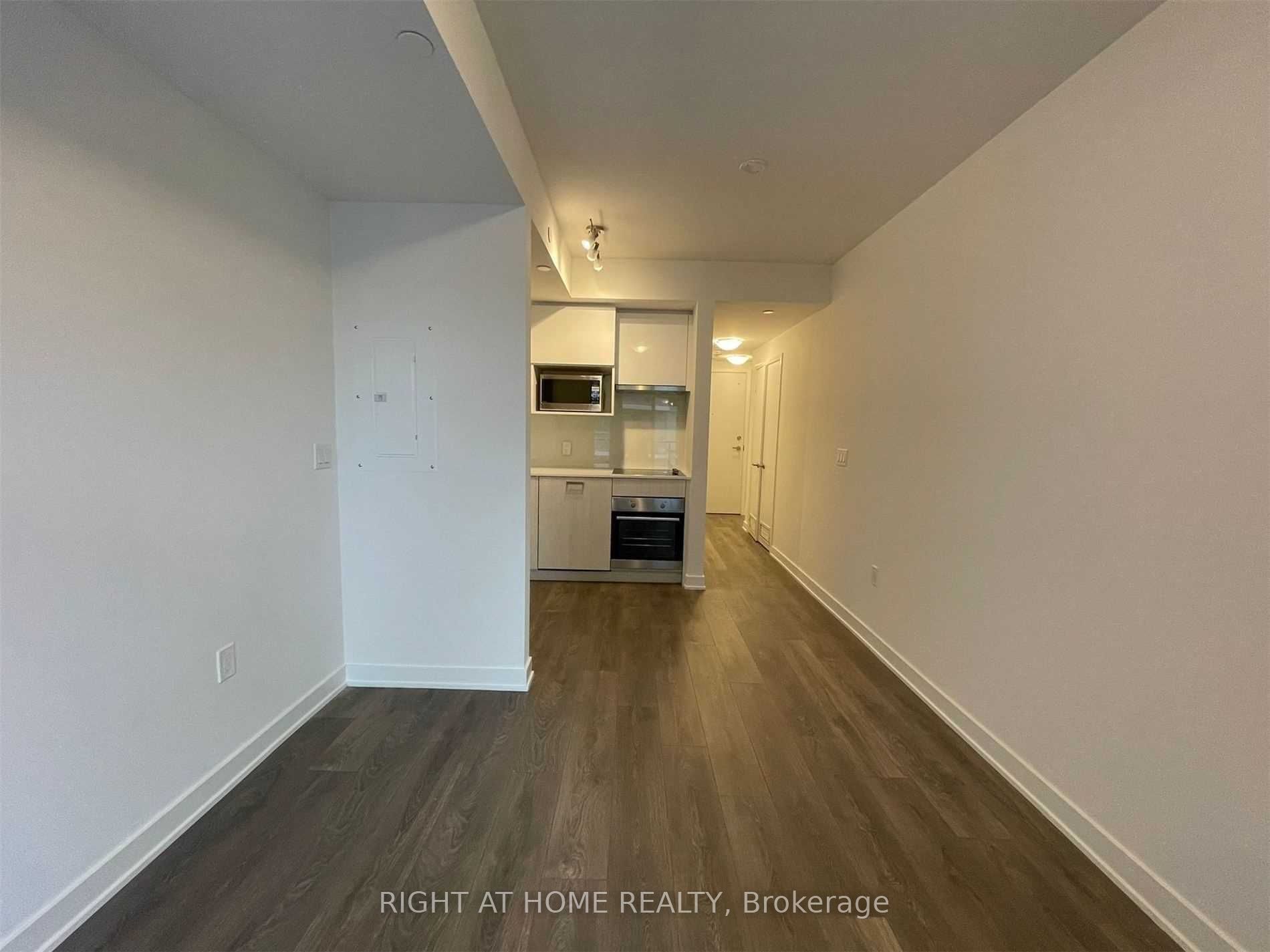 195 Redpath Ave, #3214