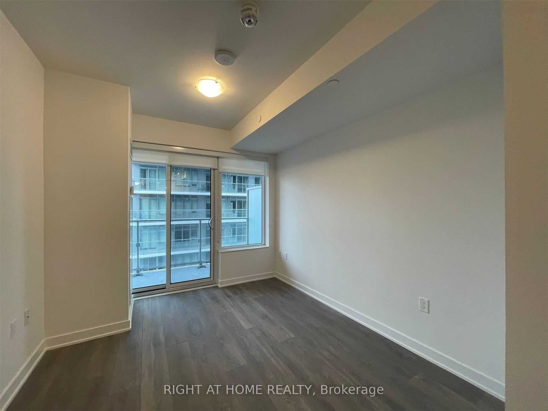195 Redpath Ave, #3214