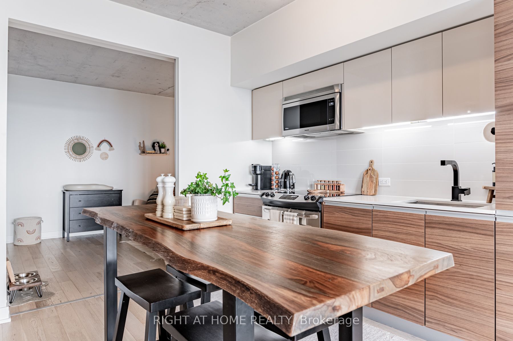 20 Minowan Miikan Lane, #1803