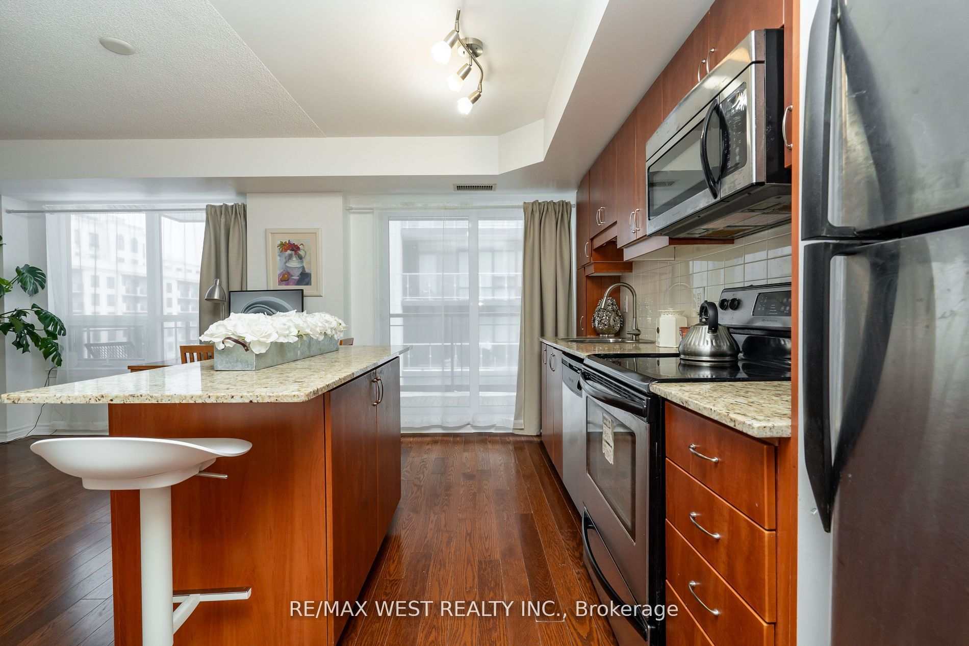 27 Rean Drive #522