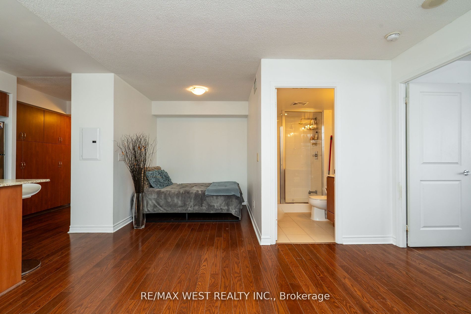27 Rean Drive #522