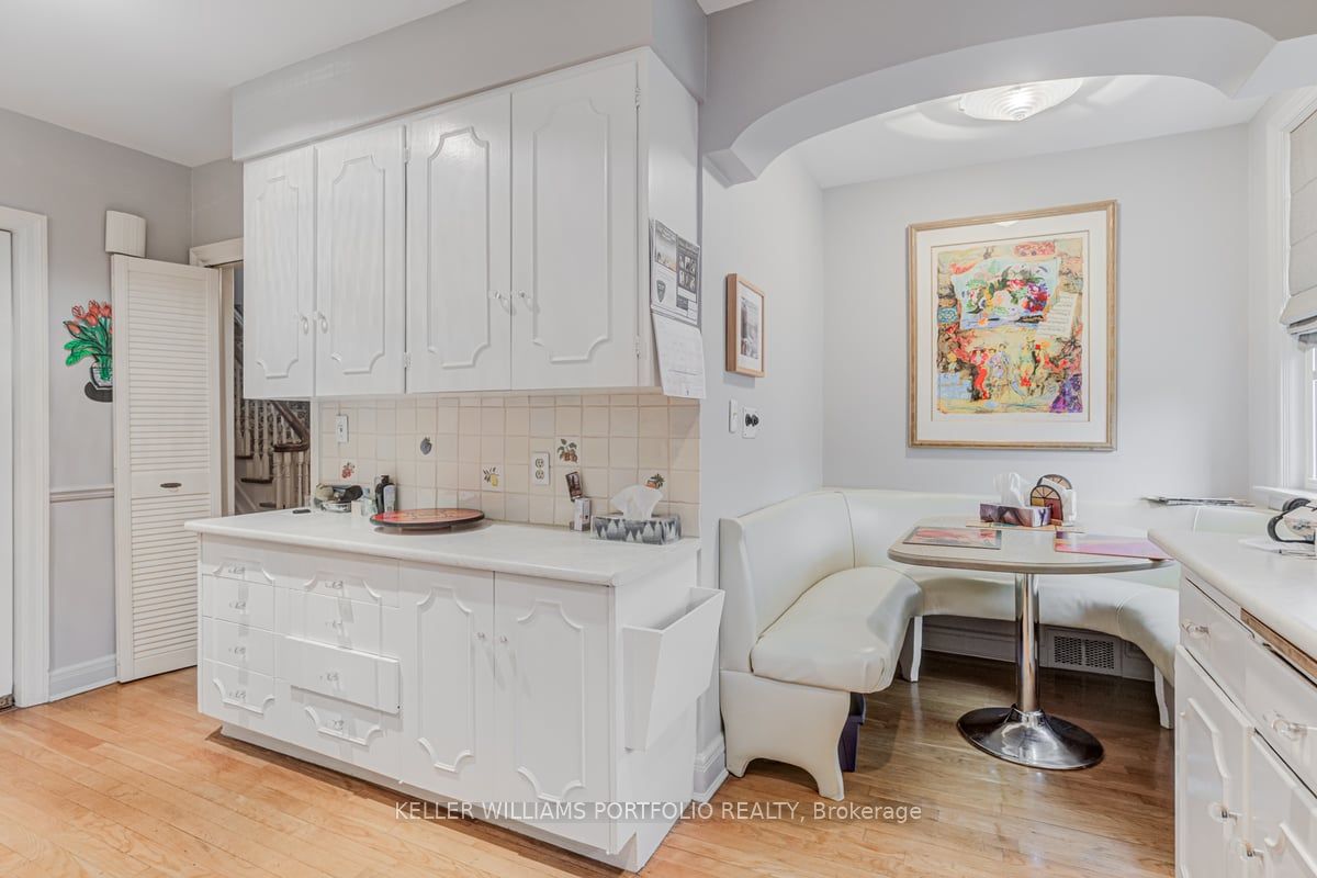 242 Forest Hill Road