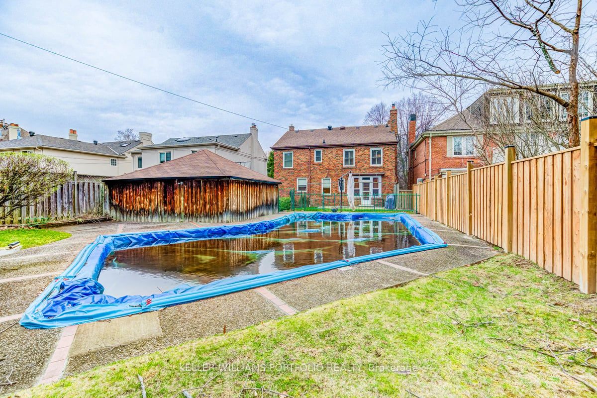 242 Forest Hill Road