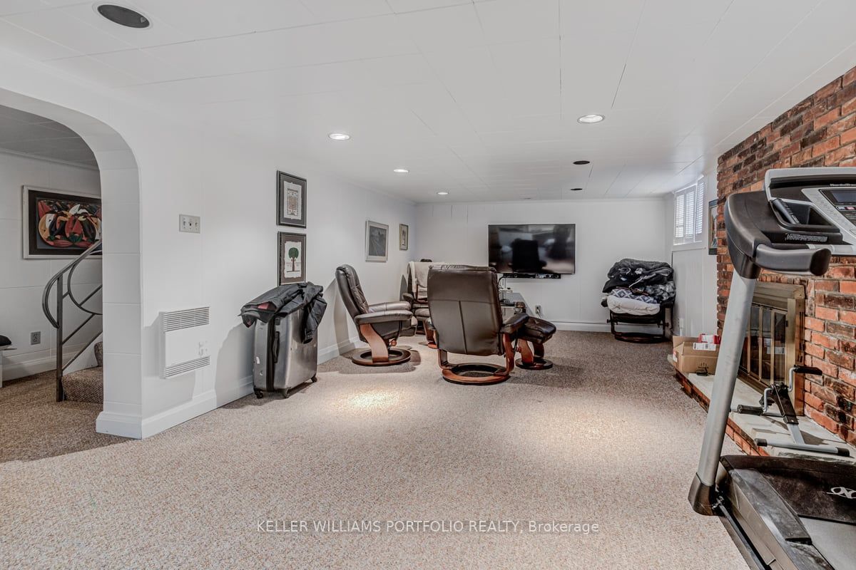 242 Forest Hill Road