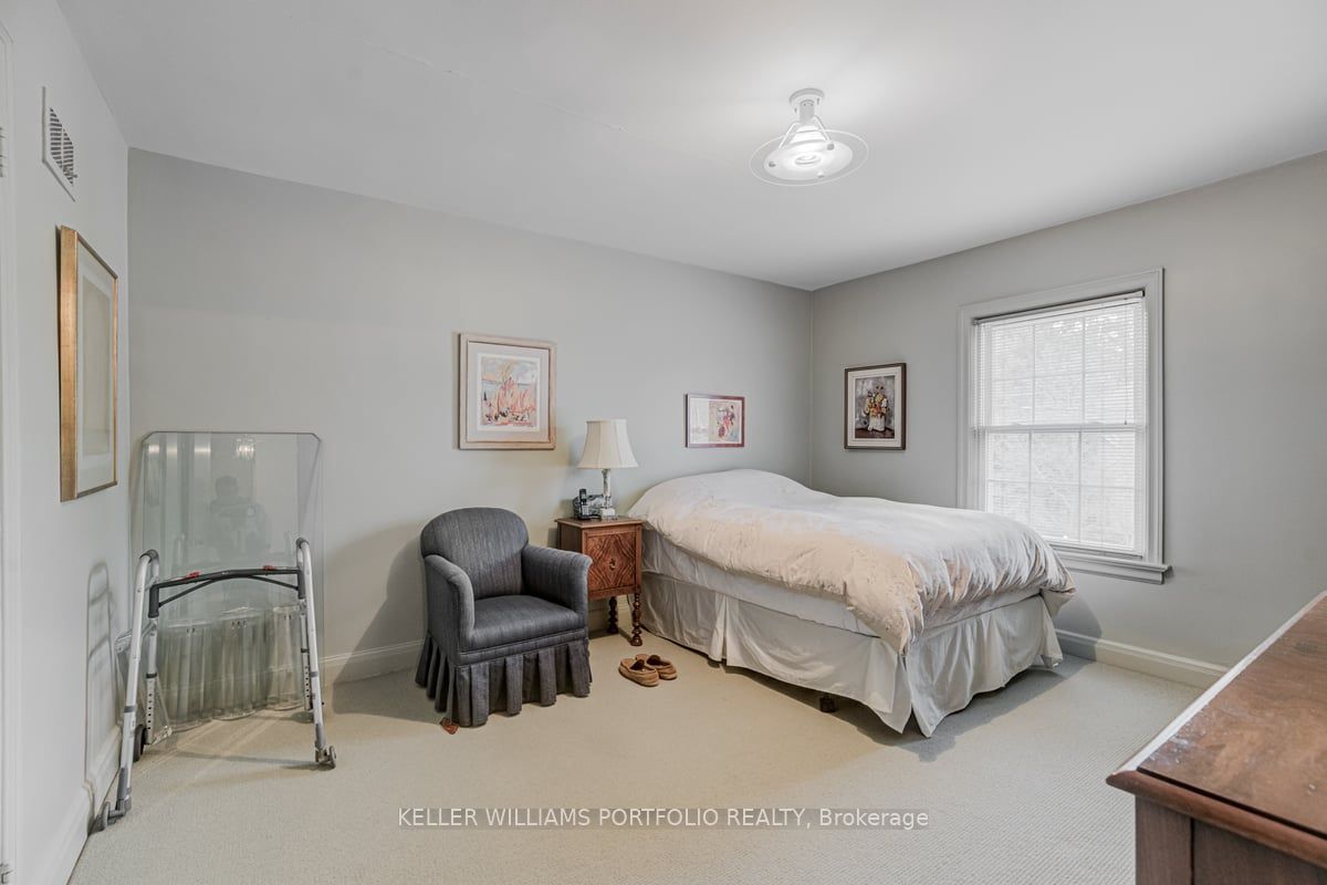 242 Forest Hill Road