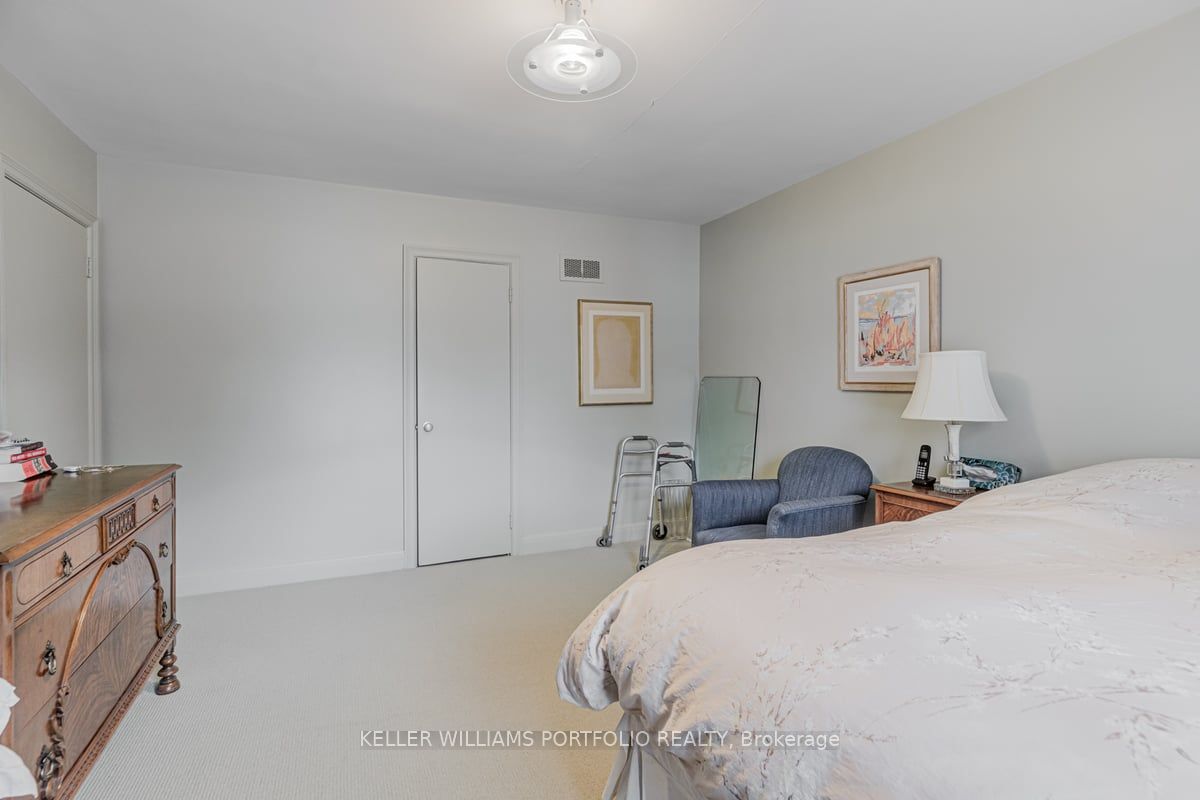 242 Forest Hill Road