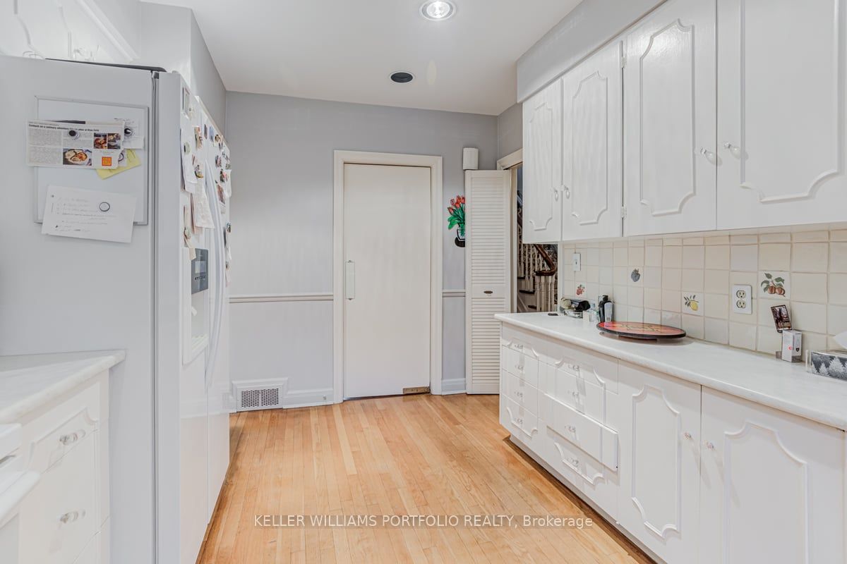 242 Forest Hill Road