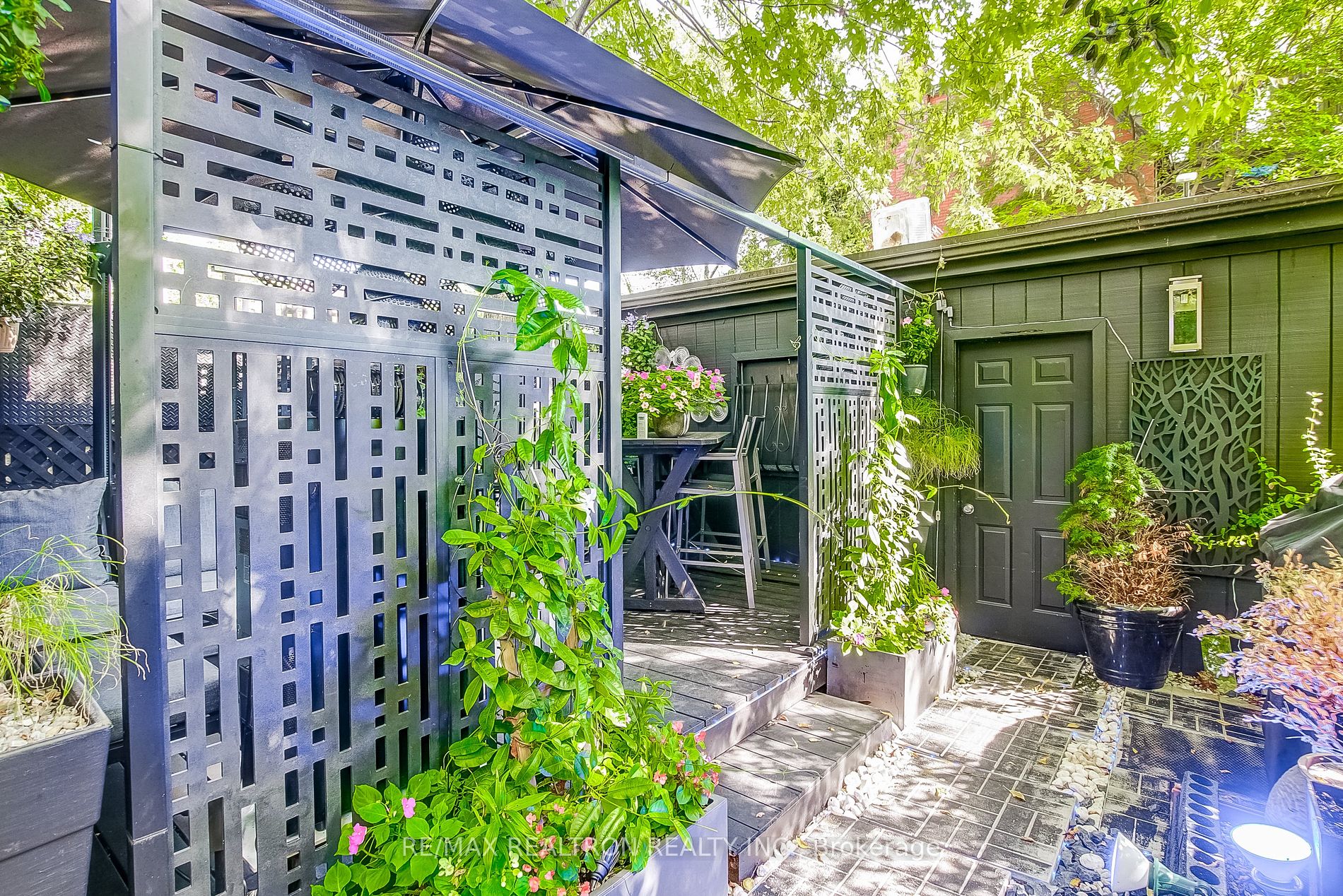 31 Rose Avenue