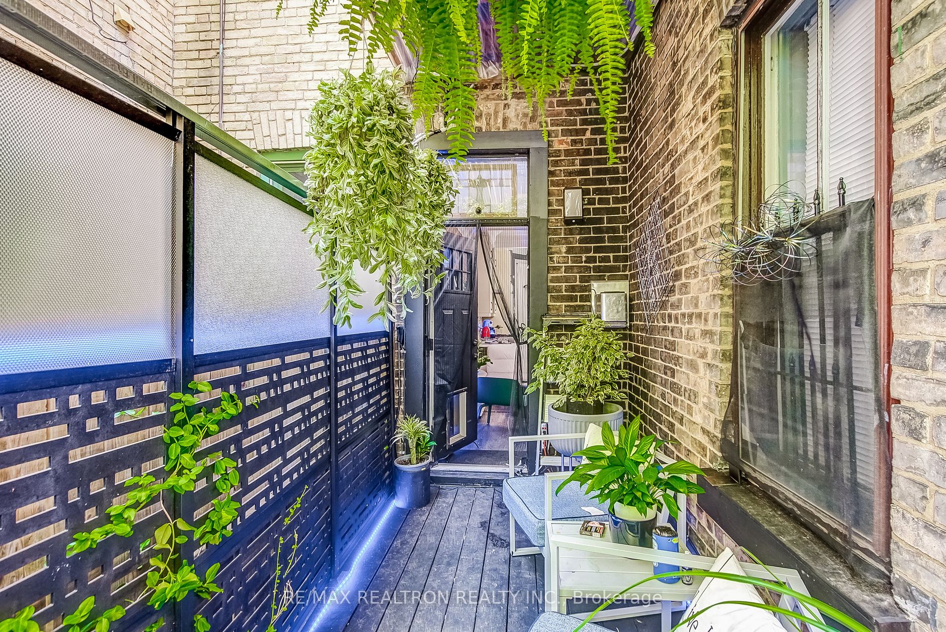 31 Rose Avenue