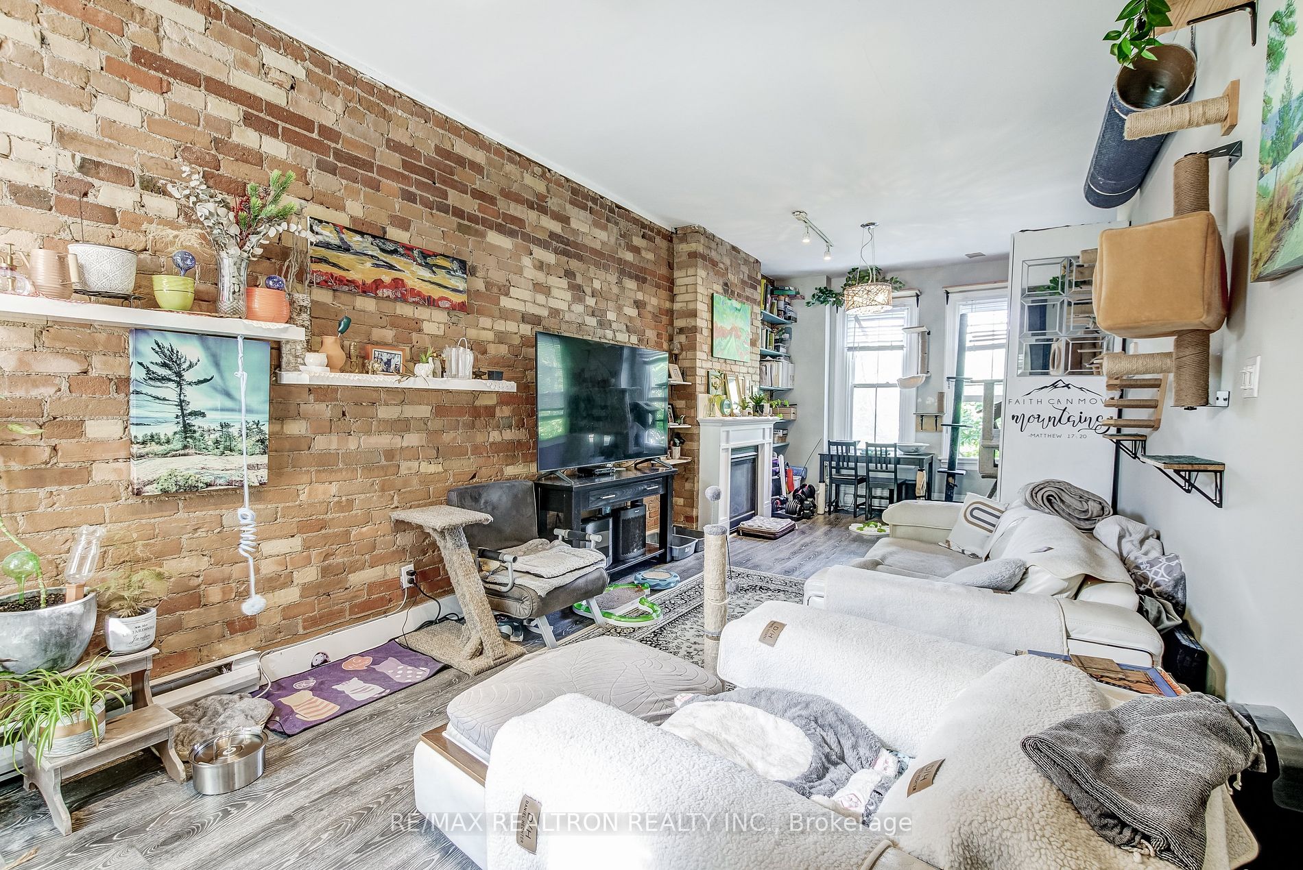 31 Rose Avenue