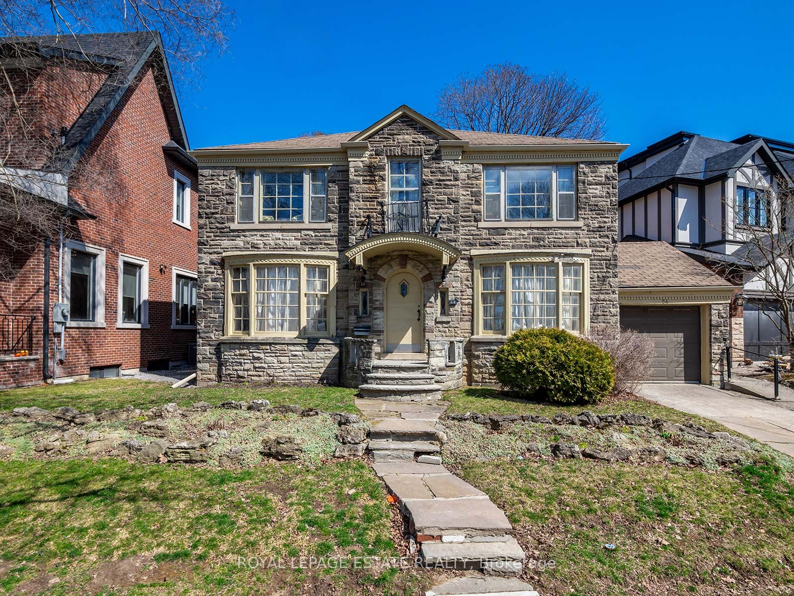 54 Strathearn Road