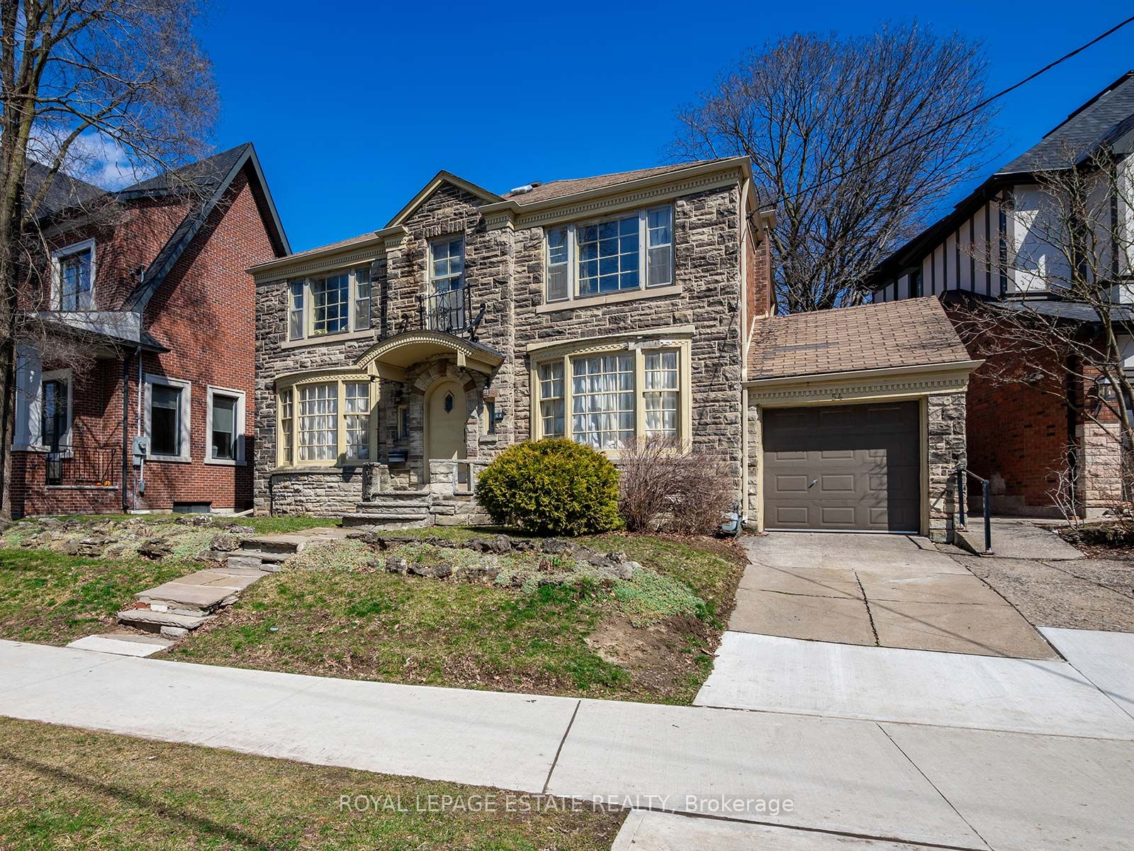 54 Strathearn Road