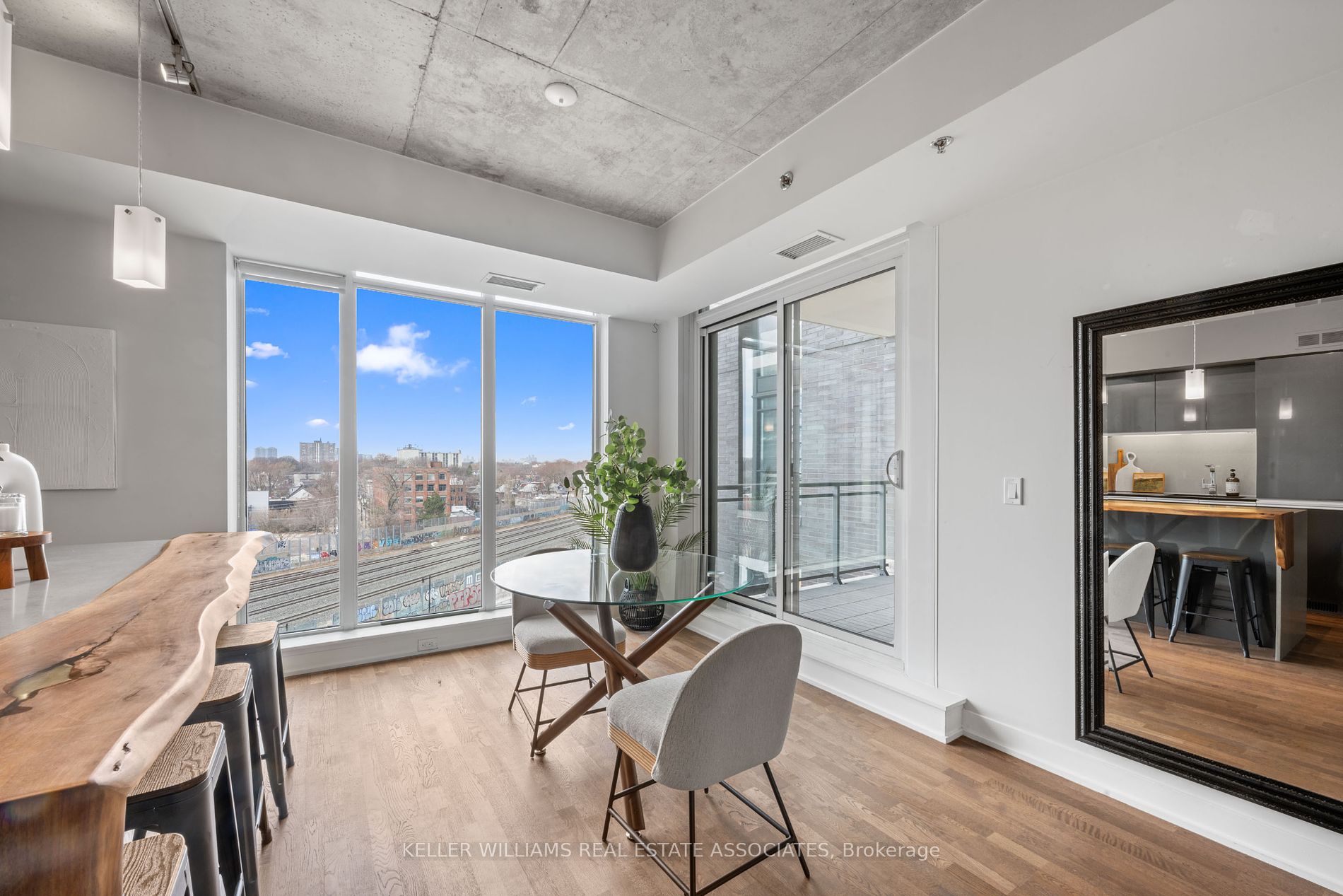 20 Minowan Miikan Lane, #712