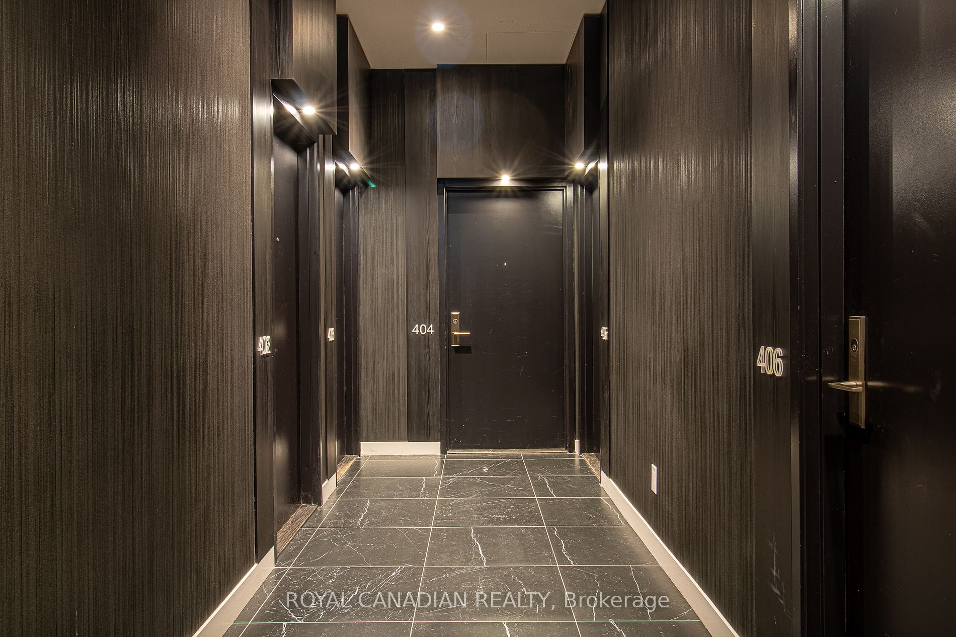 20 Edward St, #404