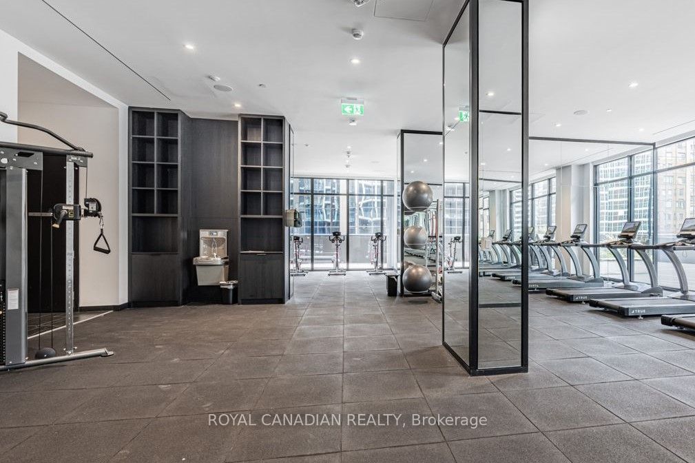 20 Edward St, #404