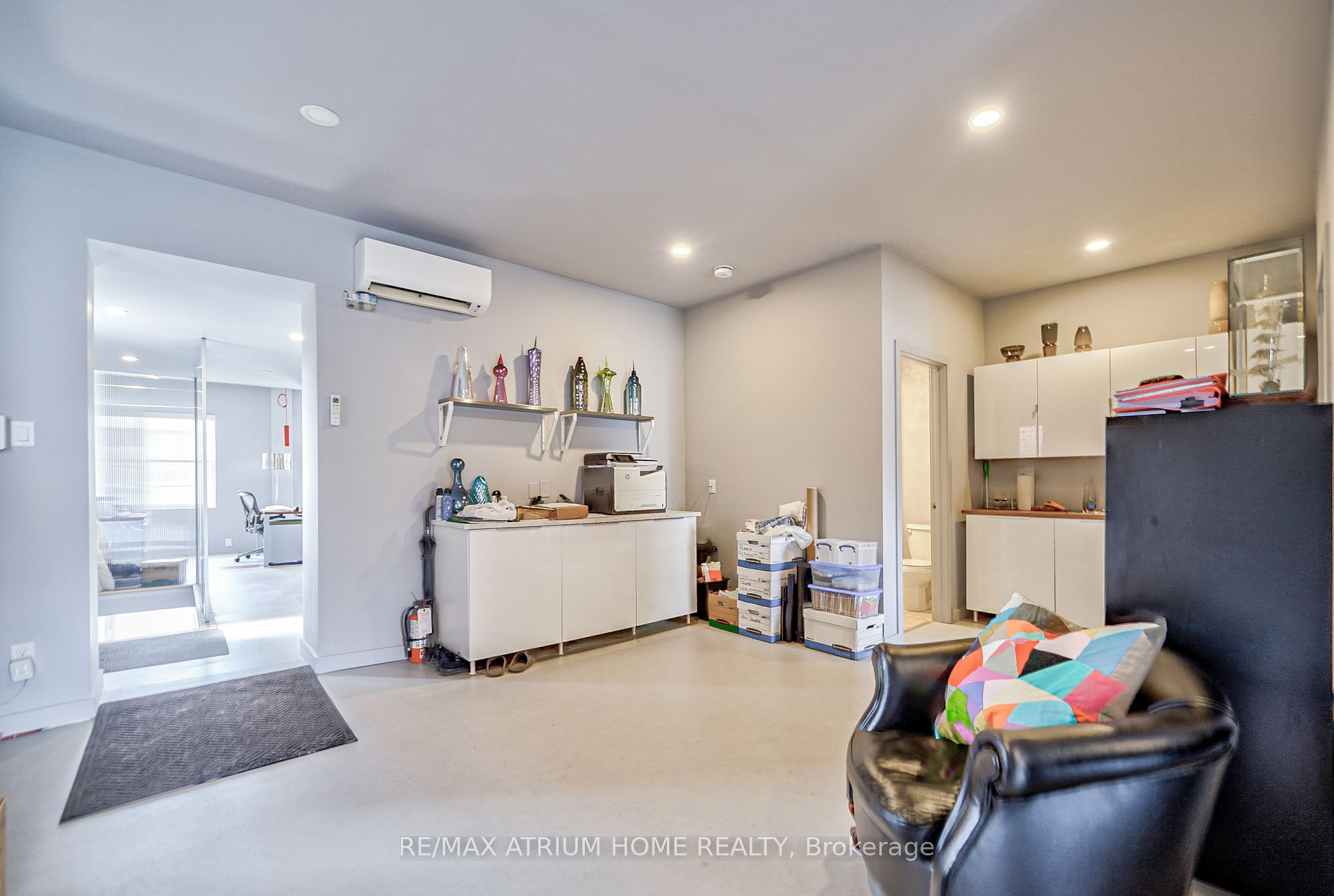 2577 Yonge St