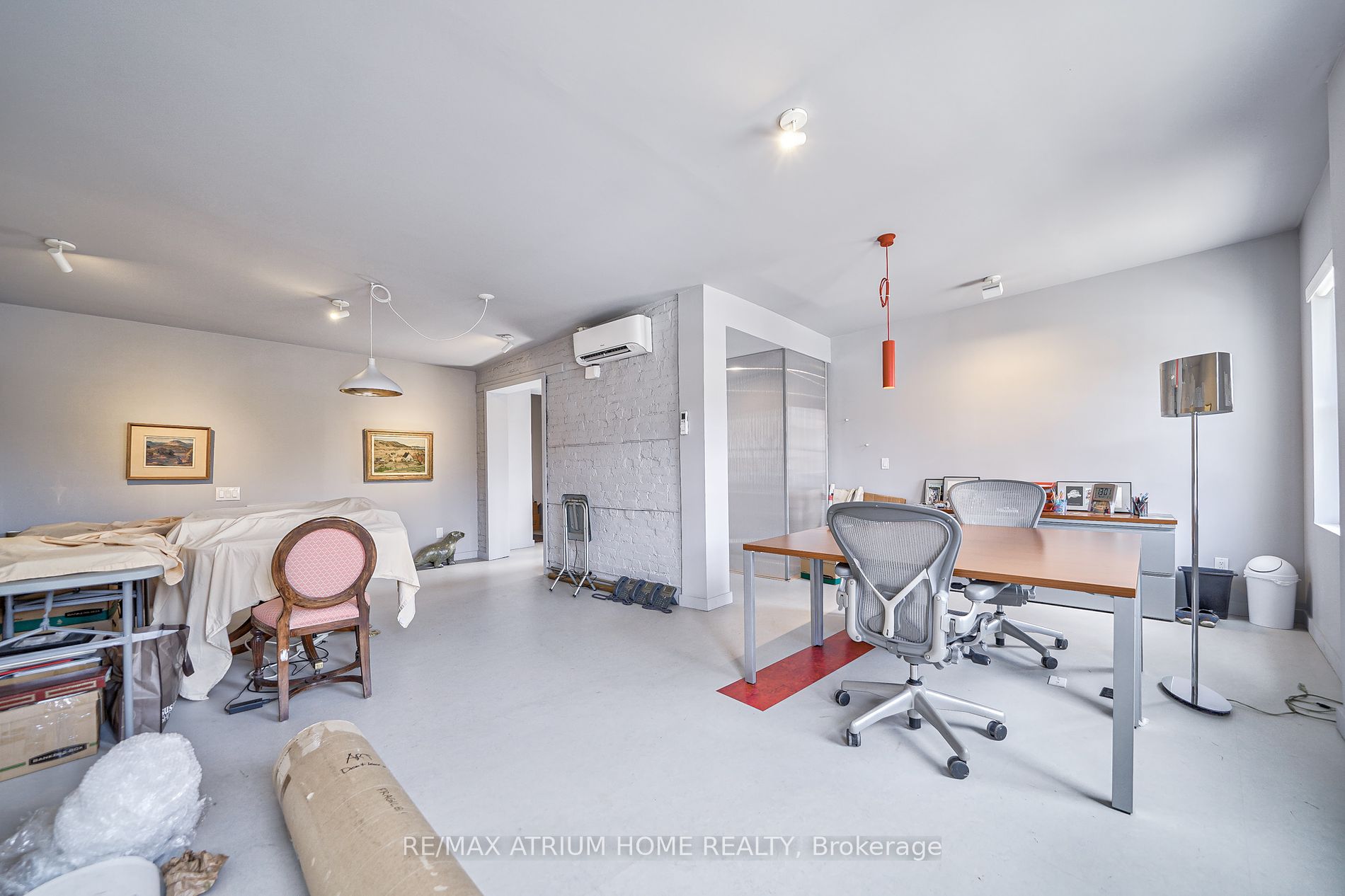 2577 Yonge St