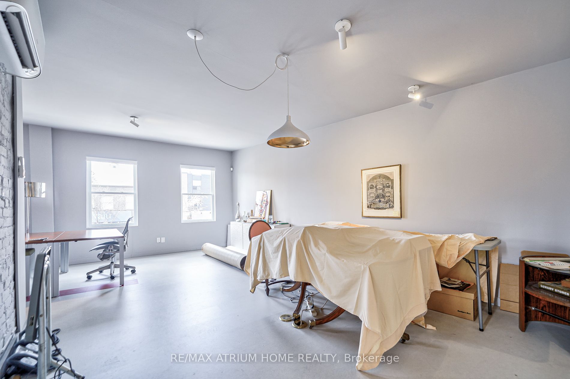 2577 Yonge St