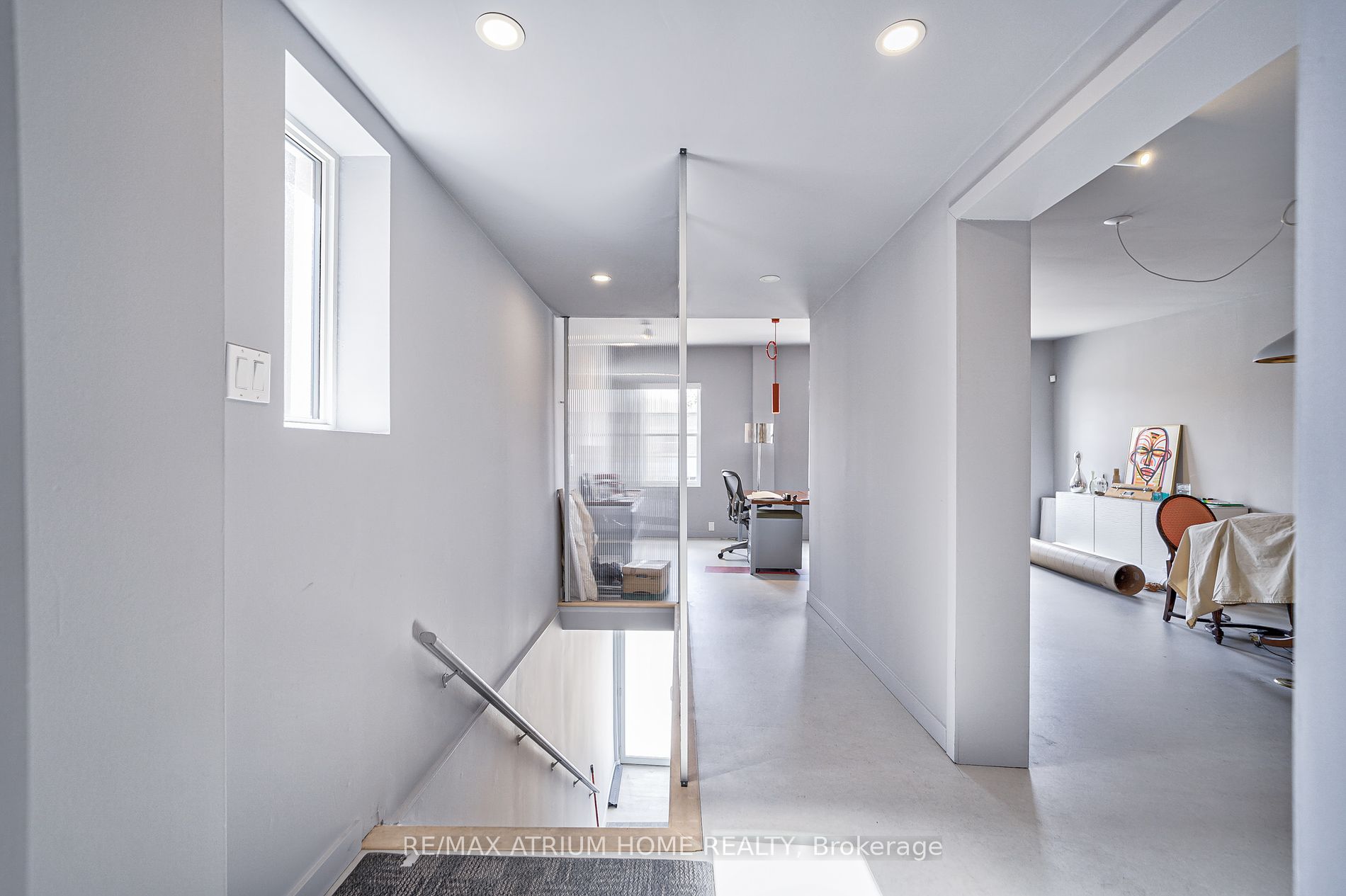 2577 Yonge St