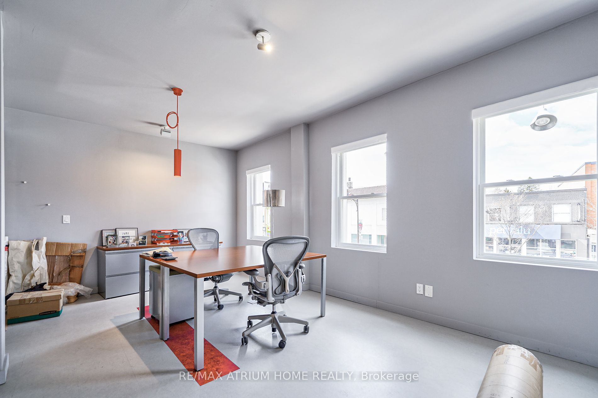 2577 Yonge St